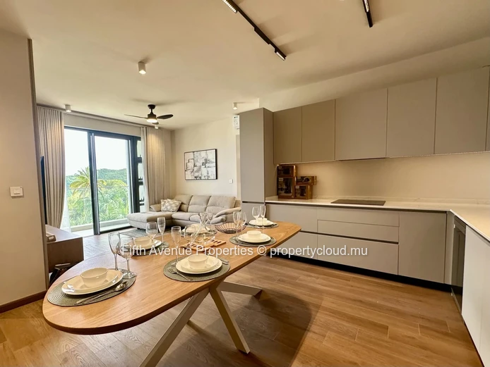 3-Bedroom Apartment with Mountain Views