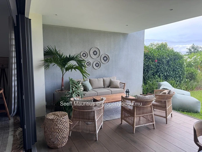Appartement d'exception en rez-de-chaussée – Élégance, sérénité et art de vivre côtier 