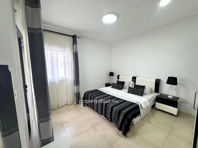 Flic en Flac Ile Maurice Superbe Appartement Meublé à Vendre dans une Résidence Sécurisée avec Piscine