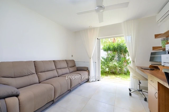 A vendre villa dans une résidence de prestige accessible aux étrangers. A deux minutes du centre de Grand Baie.