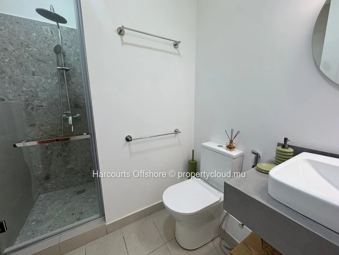 Brand-New Top-Floor 1-Bedroom Apartment for Rent in Indigo Apartments