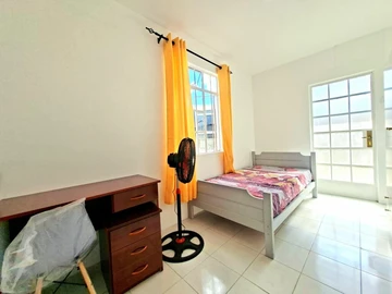 Maison de 6 Chambres