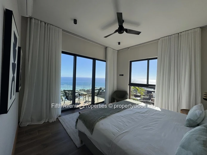 BLACK RIVER– Prestigious 5-Bedroom villa