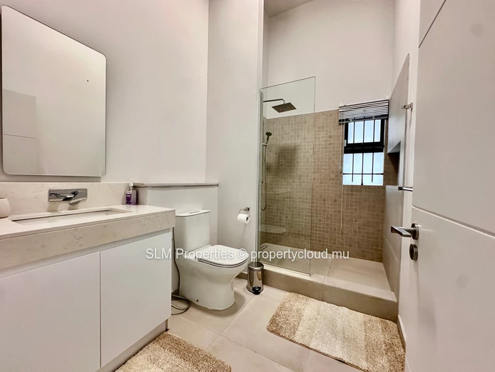 Modern Ground Floor 3-bedroom Apartment for Rent in Moka