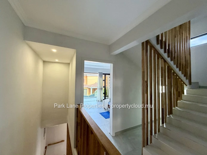 Family detached home with private pool near forest