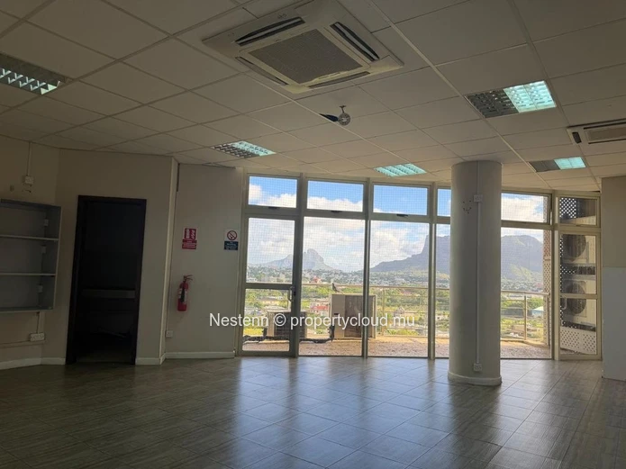 Office space of 1,000 m² on the 8th Floor