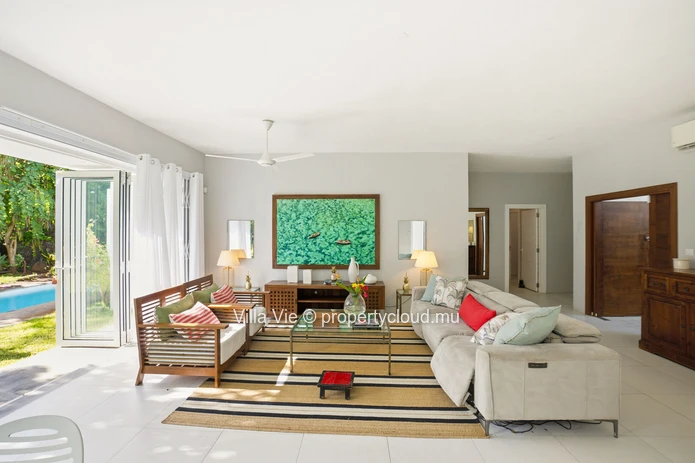 Calodyne - Charming 3 bedrooms home with swimming pool (Sole Mandate)
