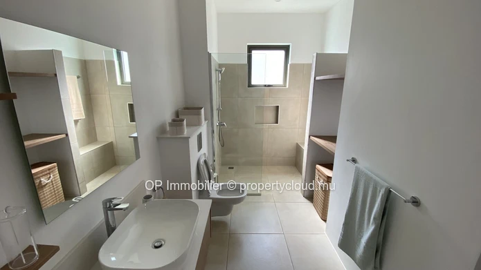Maison 3 chambres avec piscine à vendre à Grand Baie 206m²