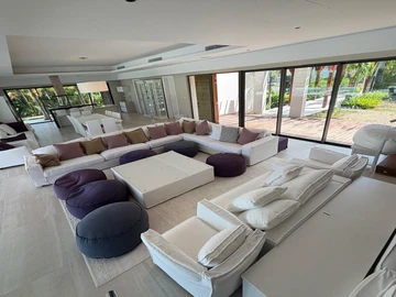 5 Bedroom Villa