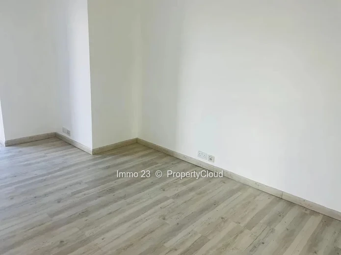 Bureau - 366m2 - Eb00e8ne - Ref. BU92012LO