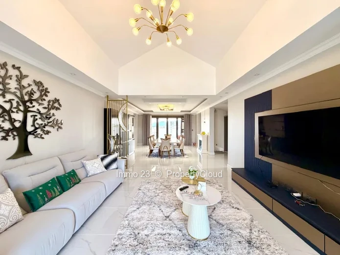House / Villa - 5 bedrooms - Highlands - Ref. MA87143VE
