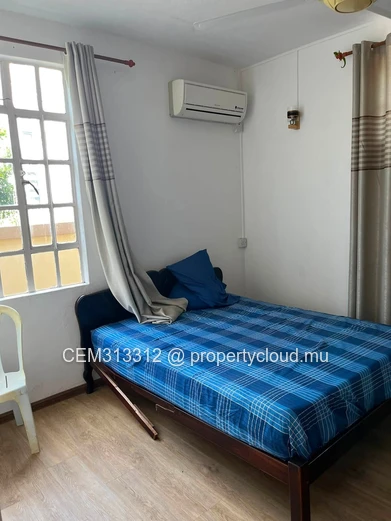 9.5 Perches Villa avec Terrain à Vendre – Péreybère 