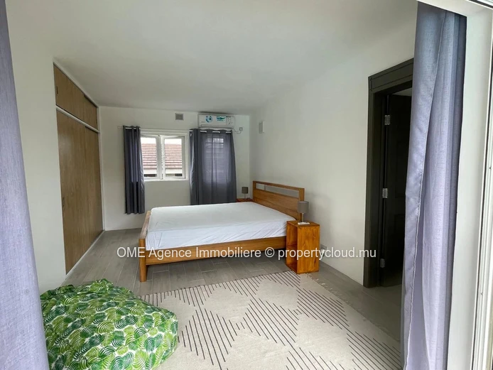 Furnished Villa with Mountain Views, Pool and Independent Studio