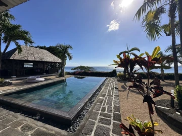 5 Bedroom Villa