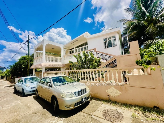 Spacious Renovated Family Home For Sale – Coromandel