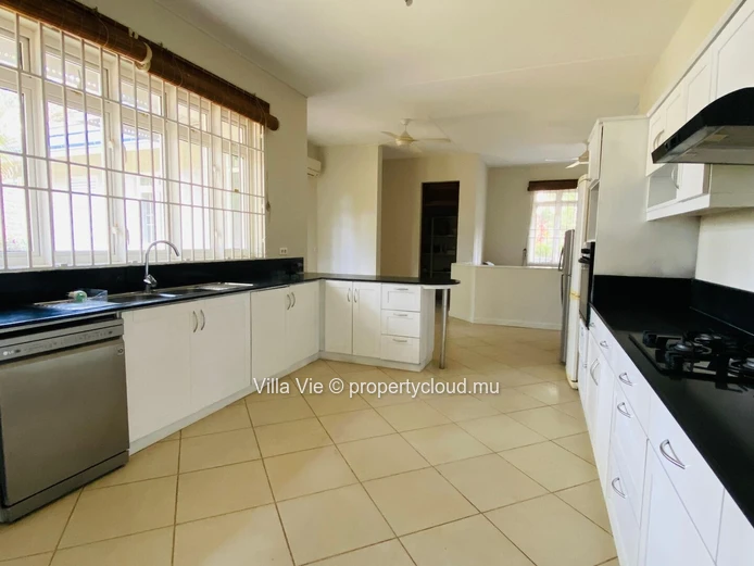 Bain Boeuf - Maison familiale de 4 chambres avec piscine