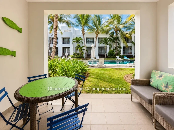 Three-bedroom Triplex in the heart of Péreybère, blending tropical elegance and Mauritian way of life