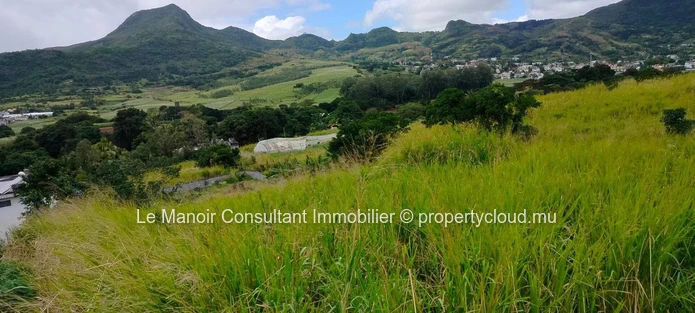 "Prime Residential Land in Valle des Pretes, Crève Coeur - 1.108m², Mountain Views, Close to Amenities, Must See!"