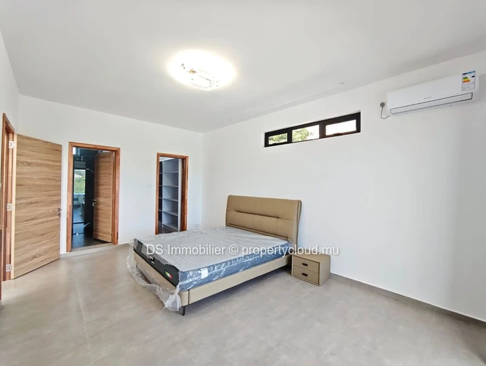 Villa For Sale – 3 Bedrooms – Grand Baie | Local Market