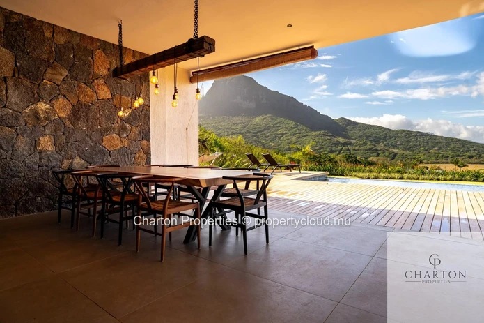 Villa d'exception de 3 chambres entre nature préservée et art de vivre raffiné
