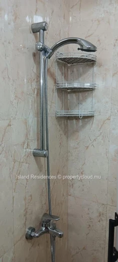 Trou aux Biches - Appartement de 60m2 complètement meublé dans une cour cloturé dans un morcellement paisible près de...