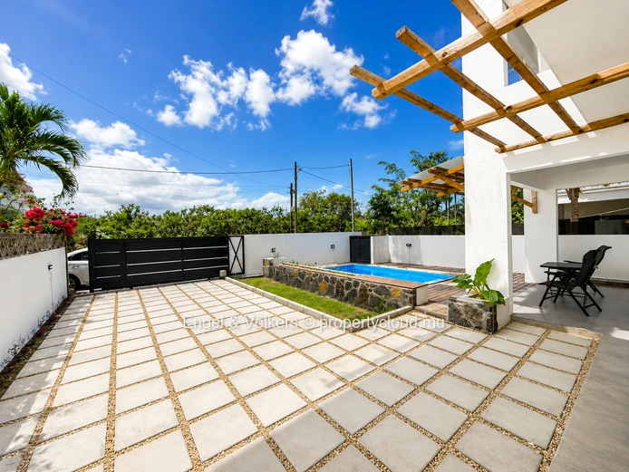 Brand-New 3-Bedroom Villa in the Heart of Grand Baie