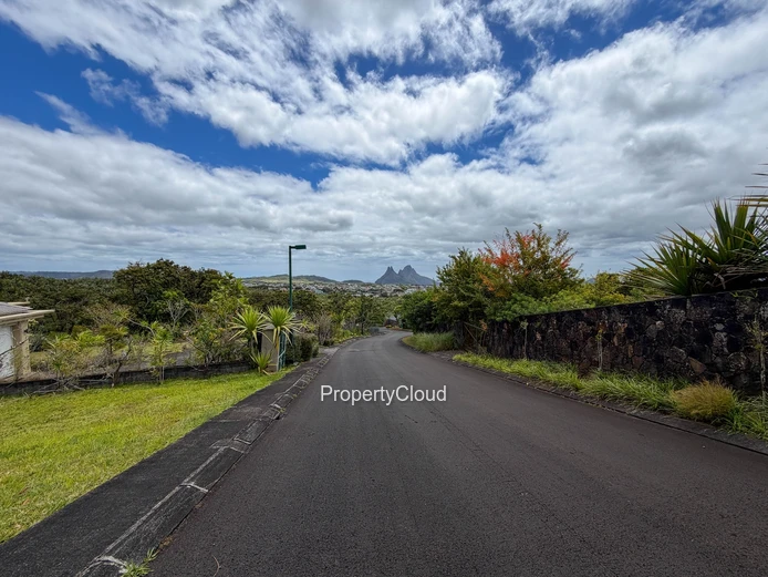 1,056 Sqm / 278 Toises Plot For Sale | La Vanille, Floréal | High End Gated Development | Amazing View | Rs 11M