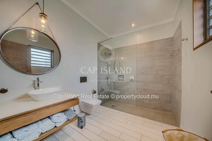 Villa 4 chambres plein pied et son jardin tropical