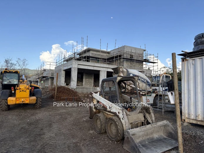 Brand new duplex in PDS ...delivery soon 