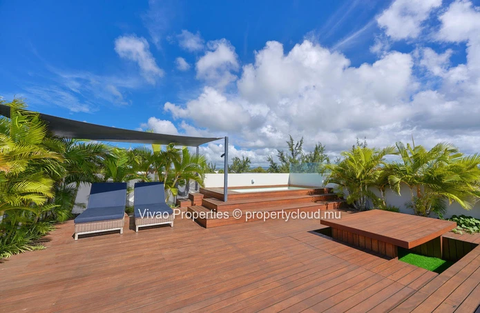 Luxurious furnished apartment in Péreybère with rooftop pool and sea view - Ideal investment for foreigners - €715,000
