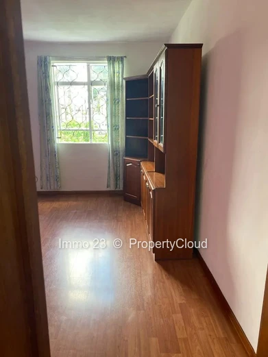 Maison / Villa - 6 chambres - Quatre Bornes - Ref. MA89665VE