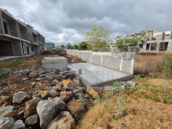New Luxury Townhouse Project For Sale – Green Creek, Flic en Flac 