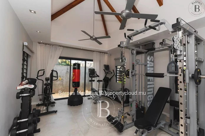FLIC EN FLAC - 4 Bedrooms villa with sea view