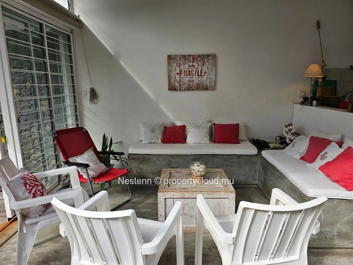 Duplex sécurisé de 3 chambres à louer, a quelques pas de la plage de Pointe d'Esny