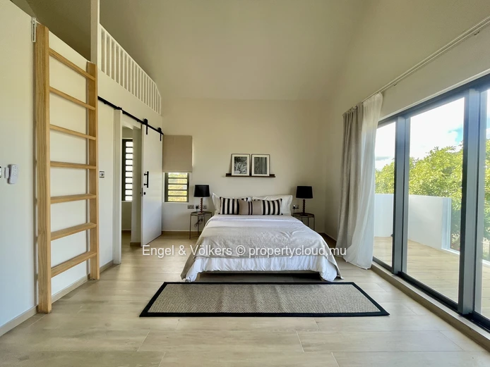 Modern Living in Mont Choisy – 3-Bedroom Villa with Pool