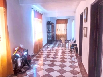 10 Bedroom Villa