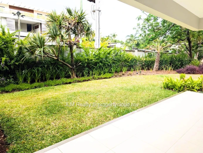 Contemporary Apartment for Sale in Pointe aux Canonniers, Mauritius