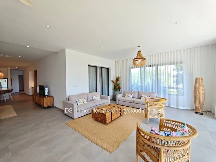 Location Prestigieuse Pieds Dans L’Eau – Résidence Privée, Pereybère, Nord