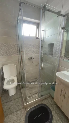 FOR RENT – Spacious 3-Bedroom En-Suite Apartment in Mont Choisy