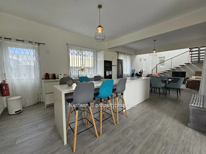 Modern house of 4 bedrooms