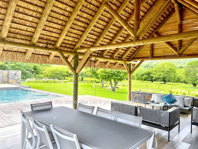 For Sale – Elegant Property with Breathtaking Views in the Sought-After Palmyre Morcellement, Black River.