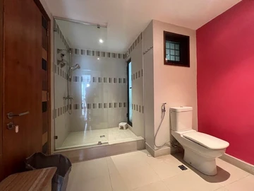 4 Bedroom Apartment