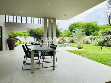 4 Bedroom Villa