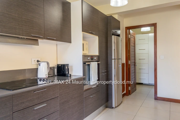 2-Bedroom Apartment near La Preneuse Beach