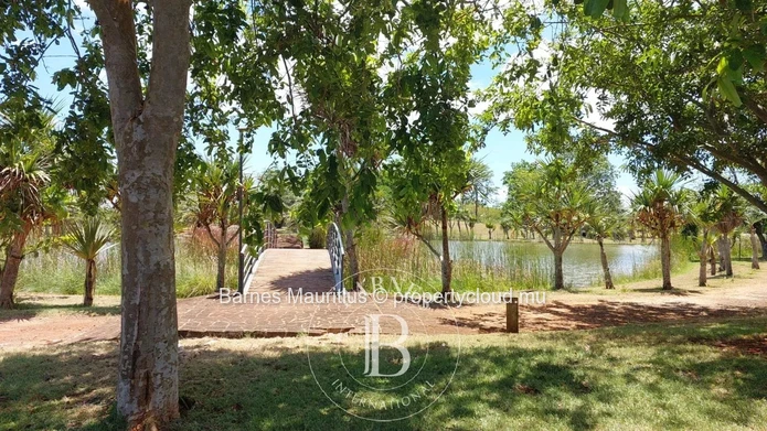 ROYAL PARK ESTATE – Terrain résidentiel d’exception à vendre - 1733 m²