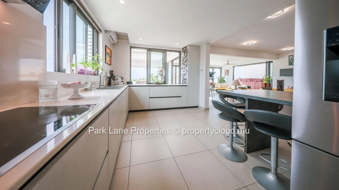 Penthouse d’Exception en Bord de Mer à Deux Pas de la Plage
