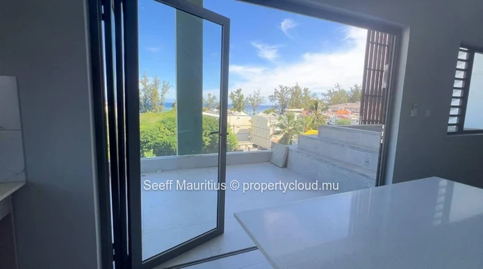 Exceptional Two-Level Penthouse – Flic en Flac | Sea View | Plunge Pool