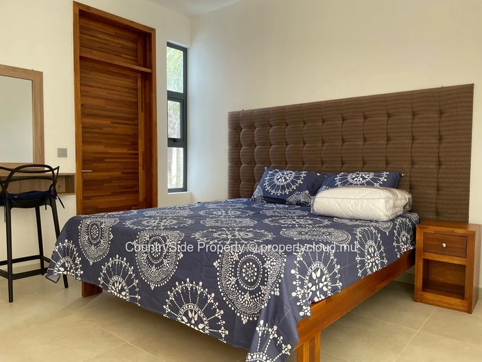Do you work from home or are you looking for a property close to all amenities and the sea?