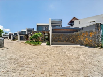 4 Bedroom Villa
