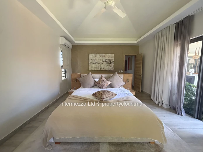 Villa d'exception à Grand Baie : 4 chambres en suite, piscine, kiosque